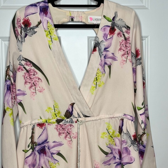 L'Atiste Medium Long Sleeve Floral Print Romper V-neck Open Back - Picture 2 of 8